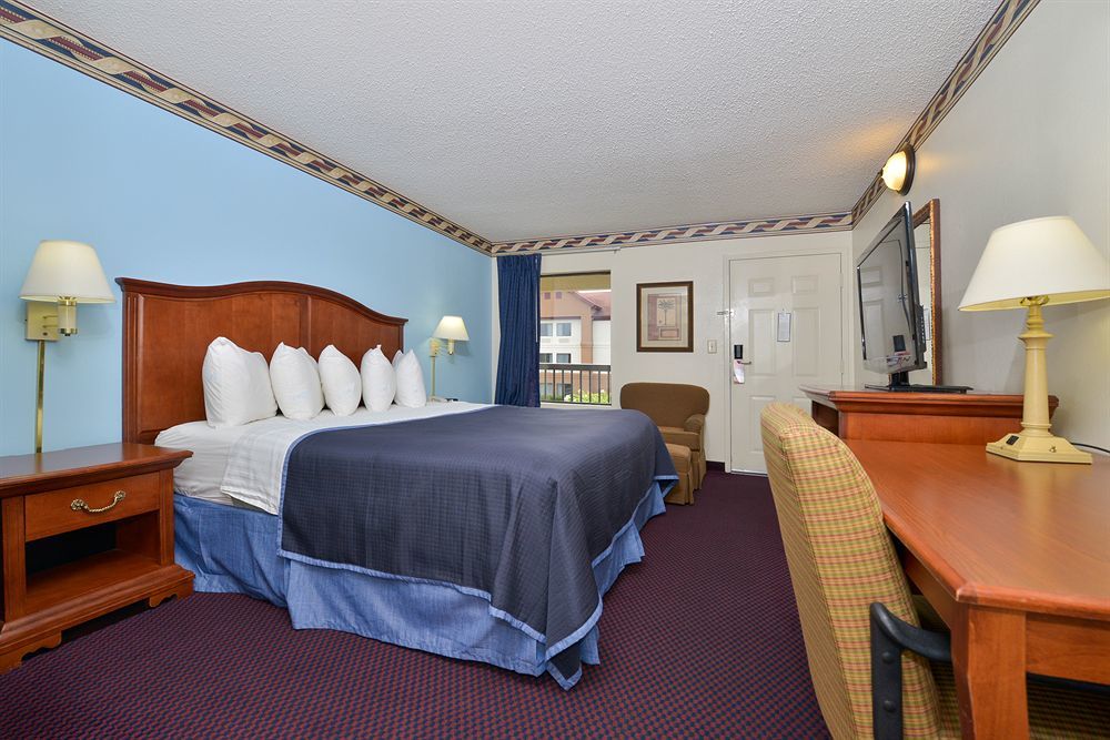 Howard Johnson By Wyndham Savannah Ga Georgetown Exteriör bild