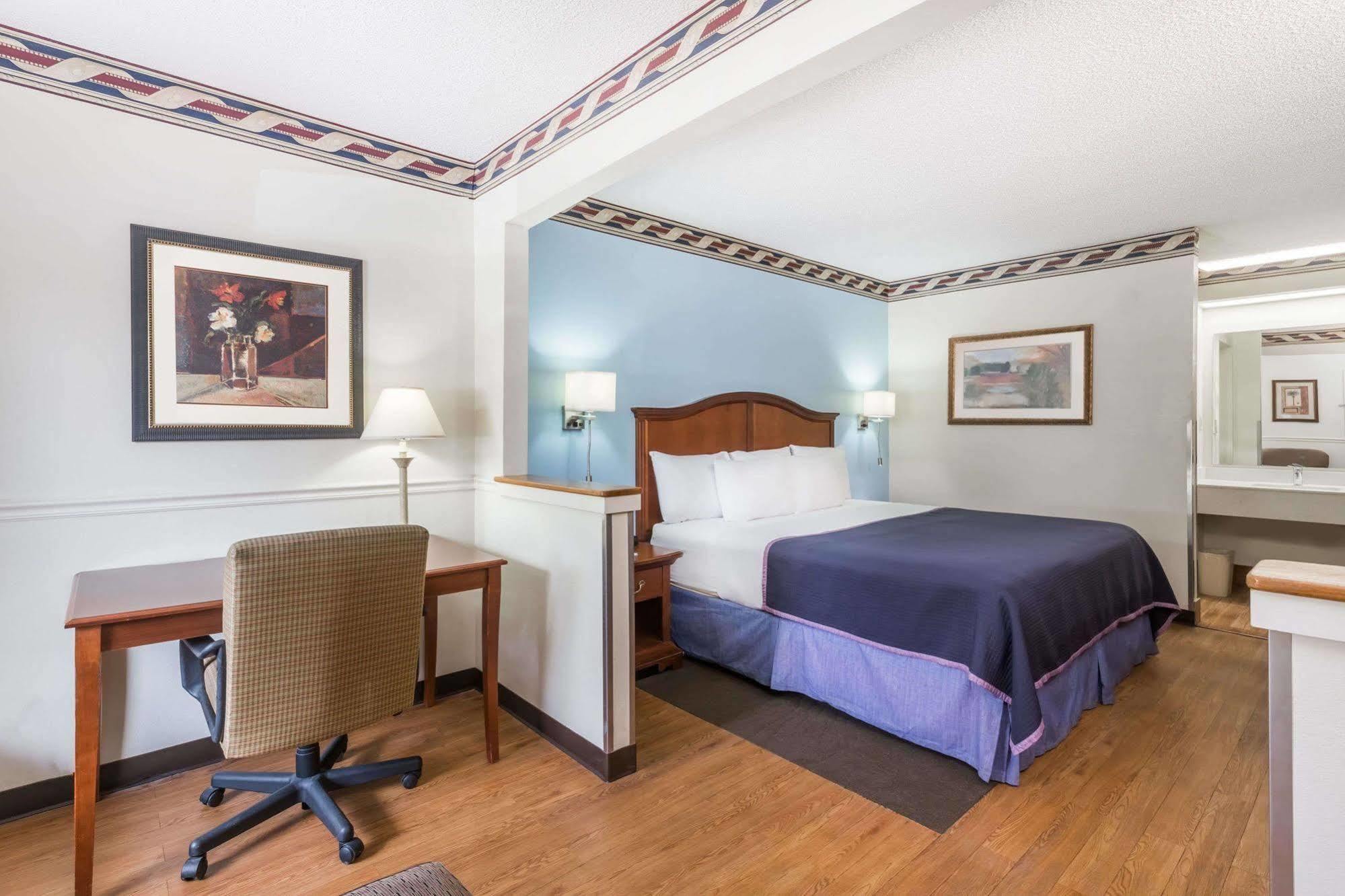 Howard Johnson By Wyndham Savannah Ga Georgetown Exteriör bild