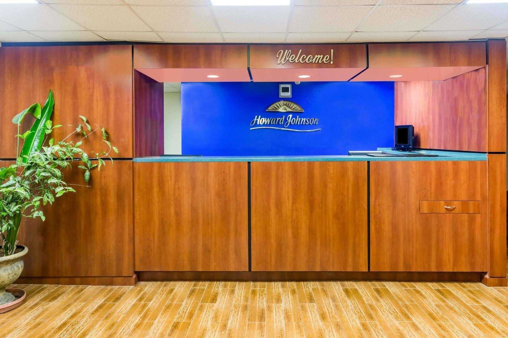Howard Johnson By Wyndham Savannah Ga Georgetown Exteriör bild