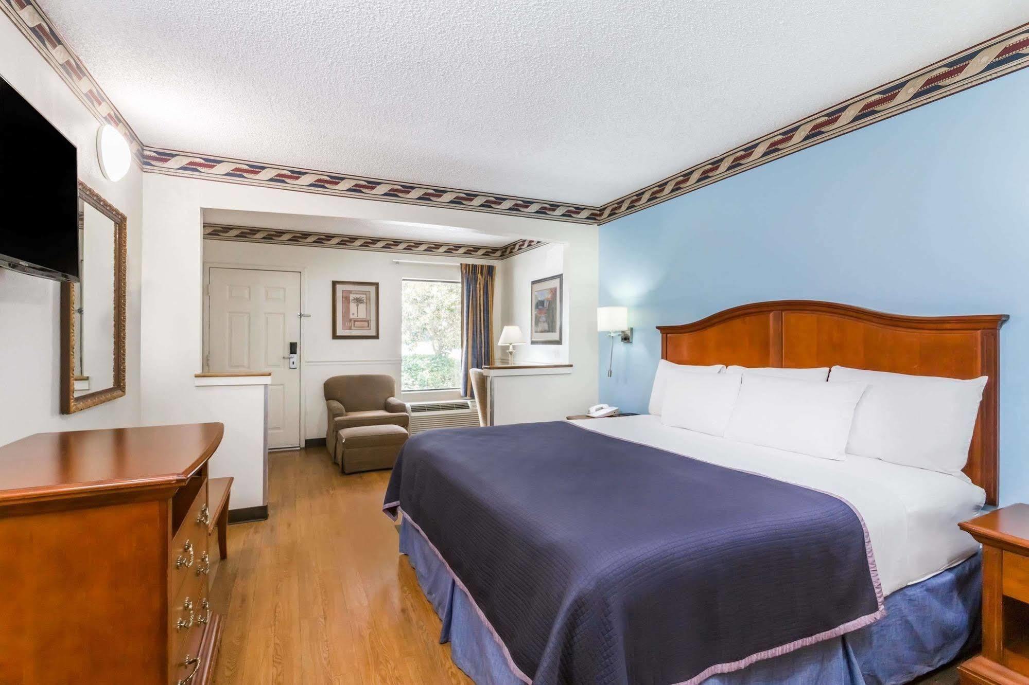 Howard Johnson By Wyndham Savannah Ga Georgetown Exteriör bild